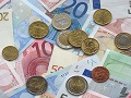 banconote e monete di euro