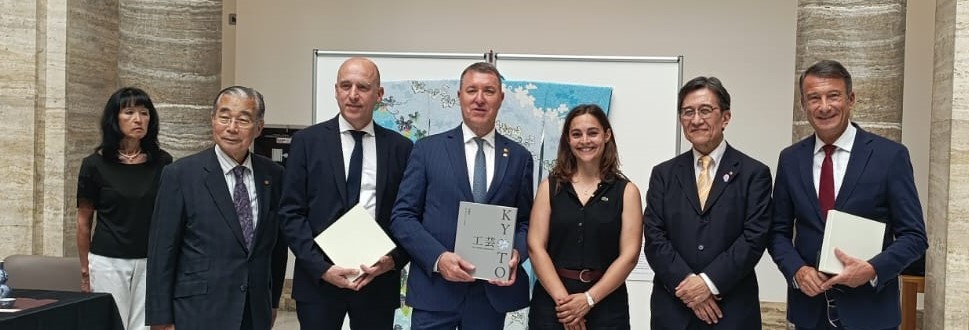 La delegazione di Kyoto in visita alla Camera di commercio di Firenze